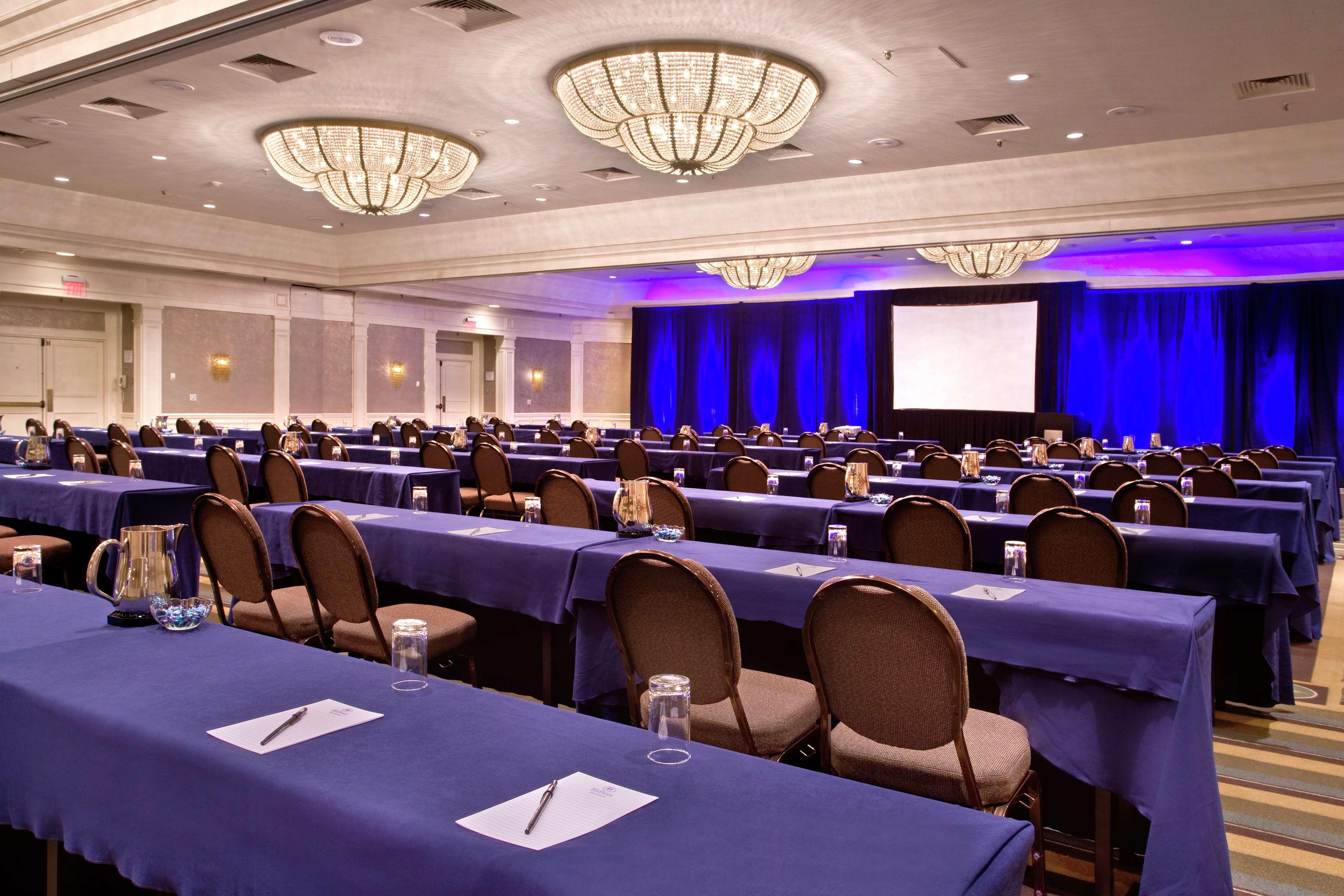Doubletree By Hilton Hartford Downtown Hotel Ngoại thất bức ảnh